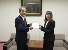 写真：2021年秋採用奨学生証書授与式の様子